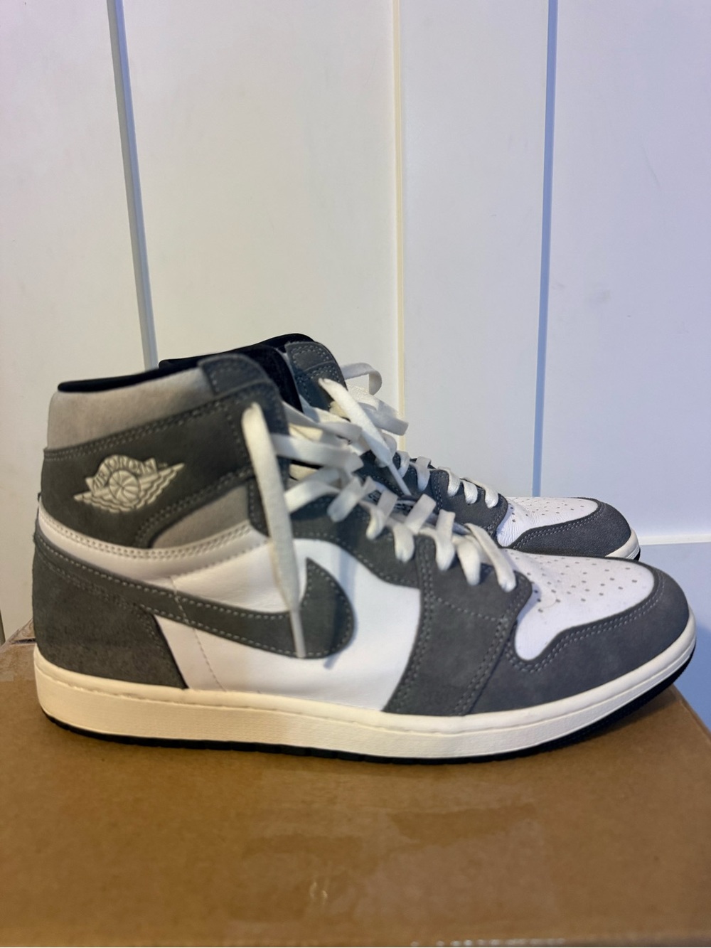 SIZE 11 Nike Air Jordan WASHED COLORWAY 1 OG high — Gray and White Men's Sneaker